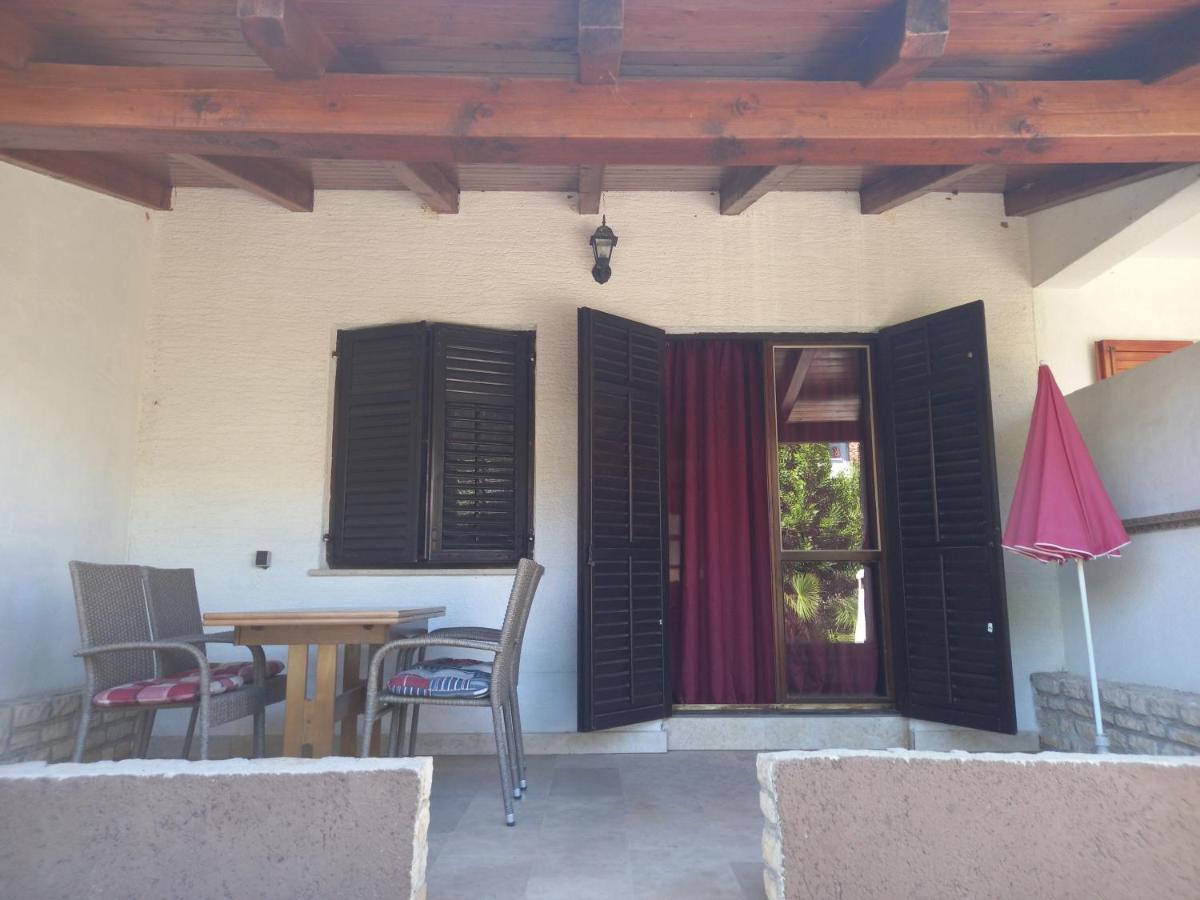 Villa Dubravka 1 Funtana Esterno foto